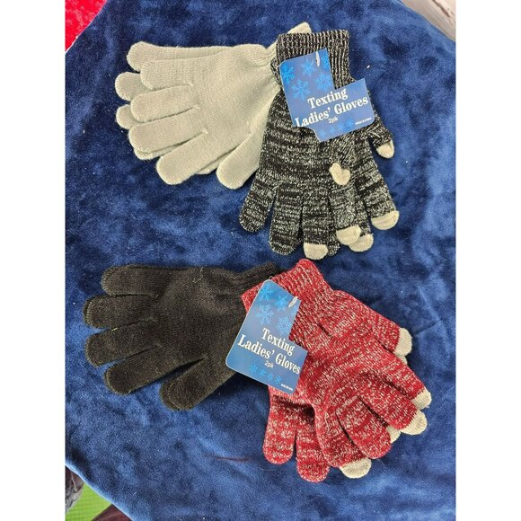 Texting Ladies’ Gloves Set of Two Pair Red Black Gray White - Picture 5 of 7